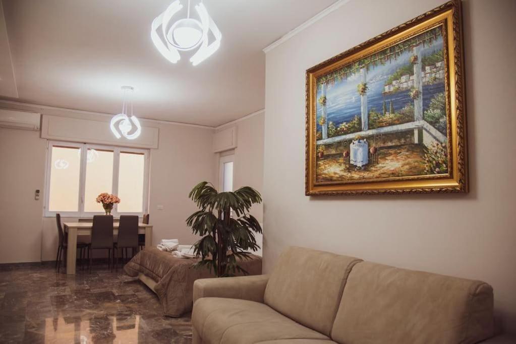 Campania Apartment Pompei Luxury - 150M Dalla Stazione - 5Km Da Pompei Poggiomarino Exterior foto